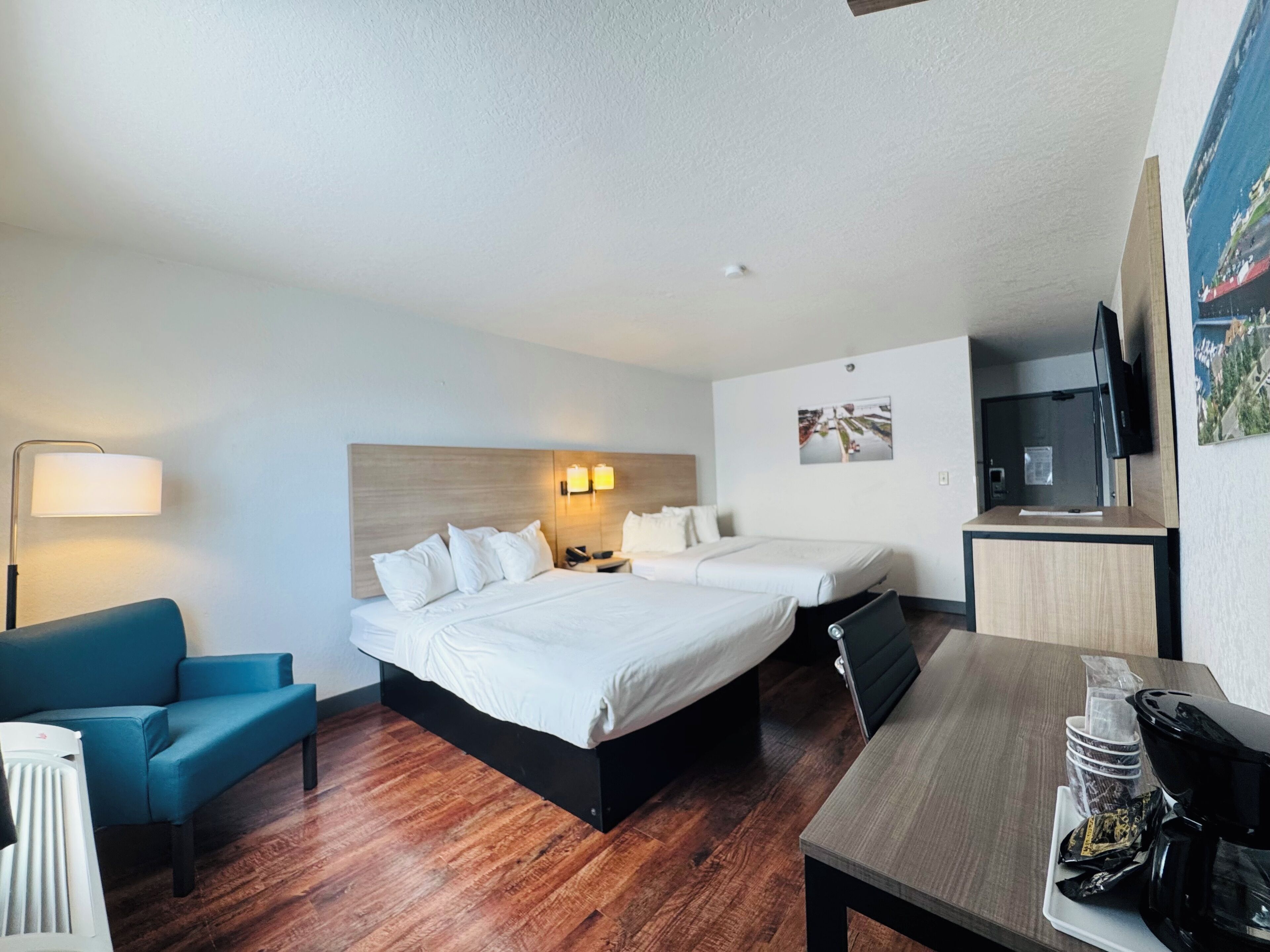 客房, 2 張加大雙人床, 非吸煙房 | 手提電腦工作空間、遮光窗簾/窗簾、免費嬰兒床、免費 Wi-Fi