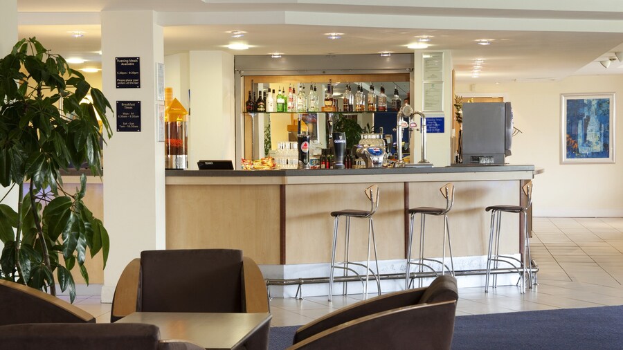 Holiday Inn Express Cardiff Airport by IHG