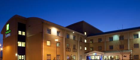 المنشأة من الخارج