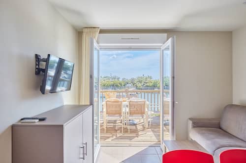 1 bedroom, soundproofing, free WiFi
