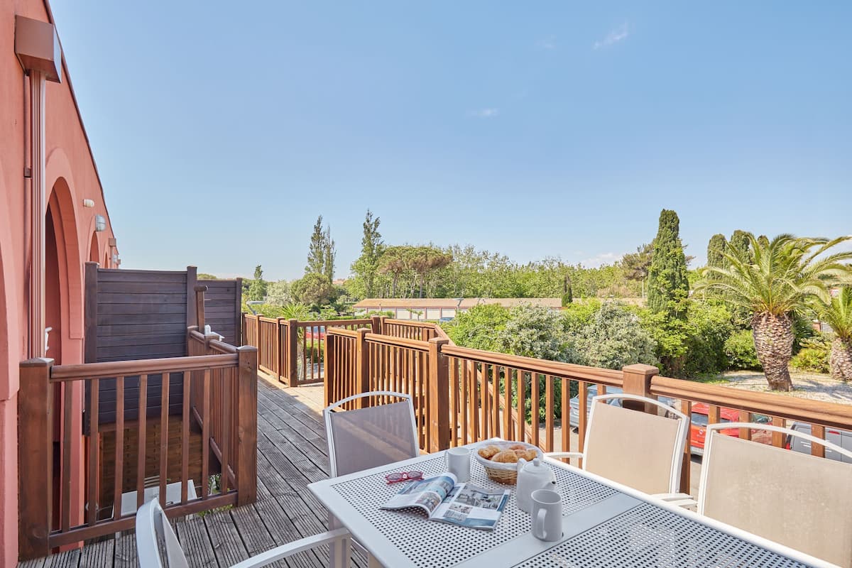 Family Apartment, 1 Bedroom | 1 bedroom, soundproofing, free WiFi