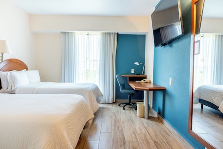 Superior Room, 2 Double Beds | Premium bedding, desk, soundproofing, iron/ironing board. Fiesta Inn Poza Rica