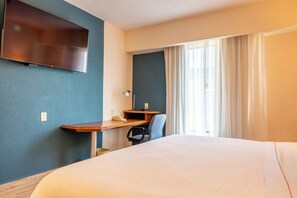 Premium bedding, desk, iron/ironing board, free WiFi - Fiesta Inn Poza Rica (Poza Rica)