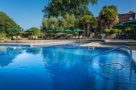 Indoor pool, outdoor pool, sun loungers