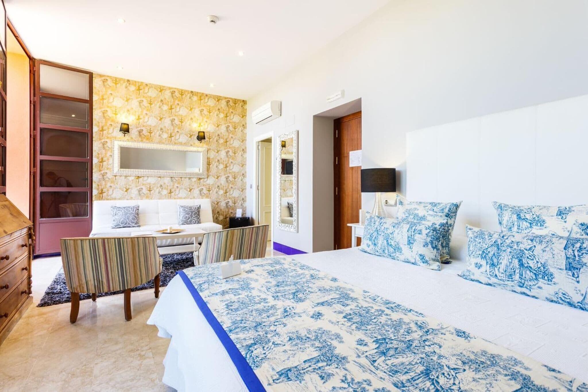 double room | minibar, in-room safe, individually decorated, iron/ironing board