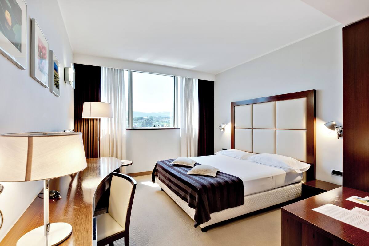 Ropa de cama de alta calidad, cubrecamas y colchones con pillow-top 