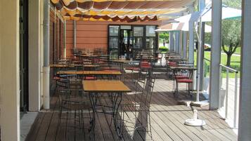 Se sirven comidas y cenas