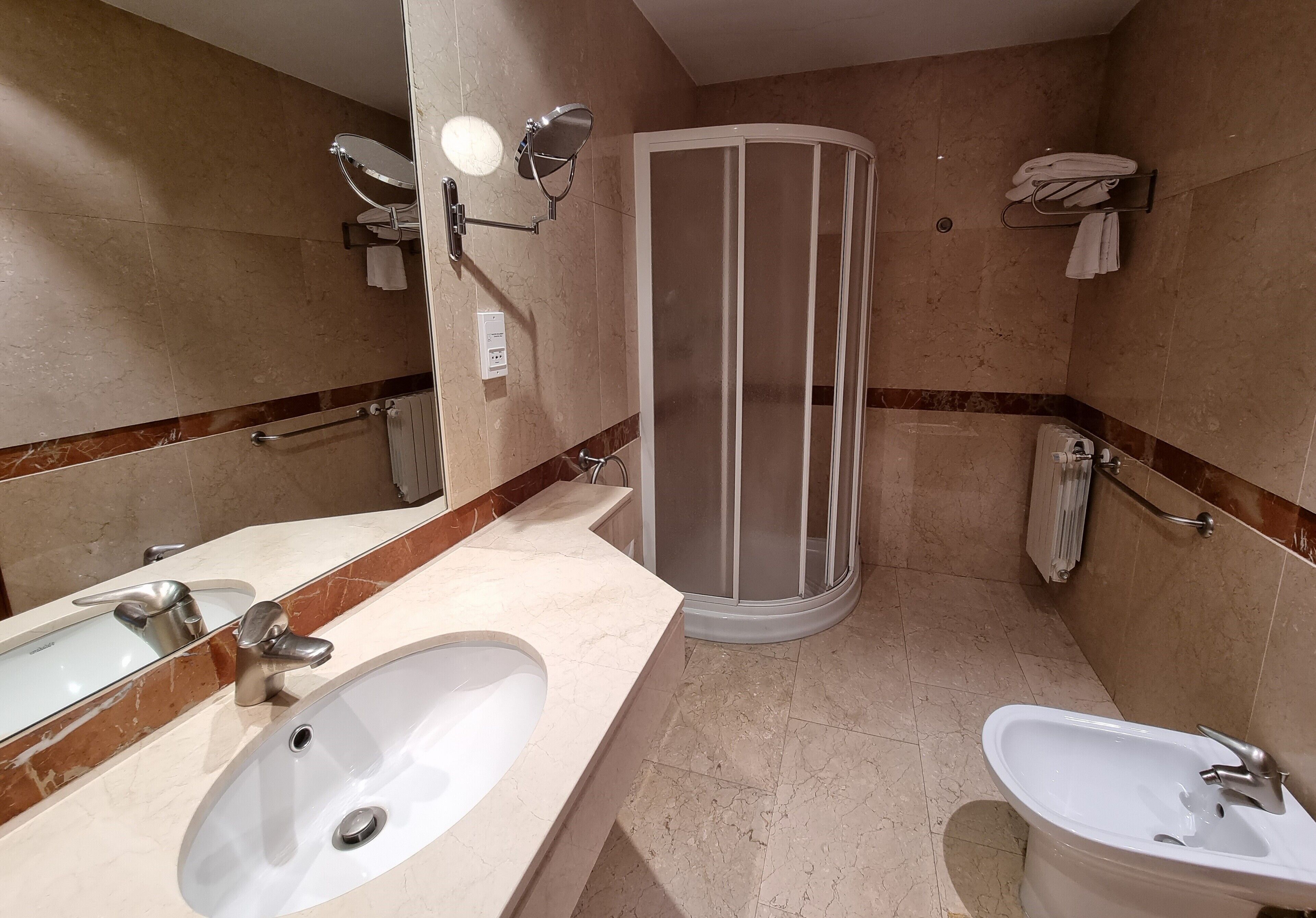 Photo - Hotel Gran Legazpi