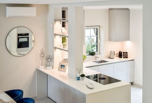 Superior Townhome, 3 Bedrooms, Private Pool | Living area