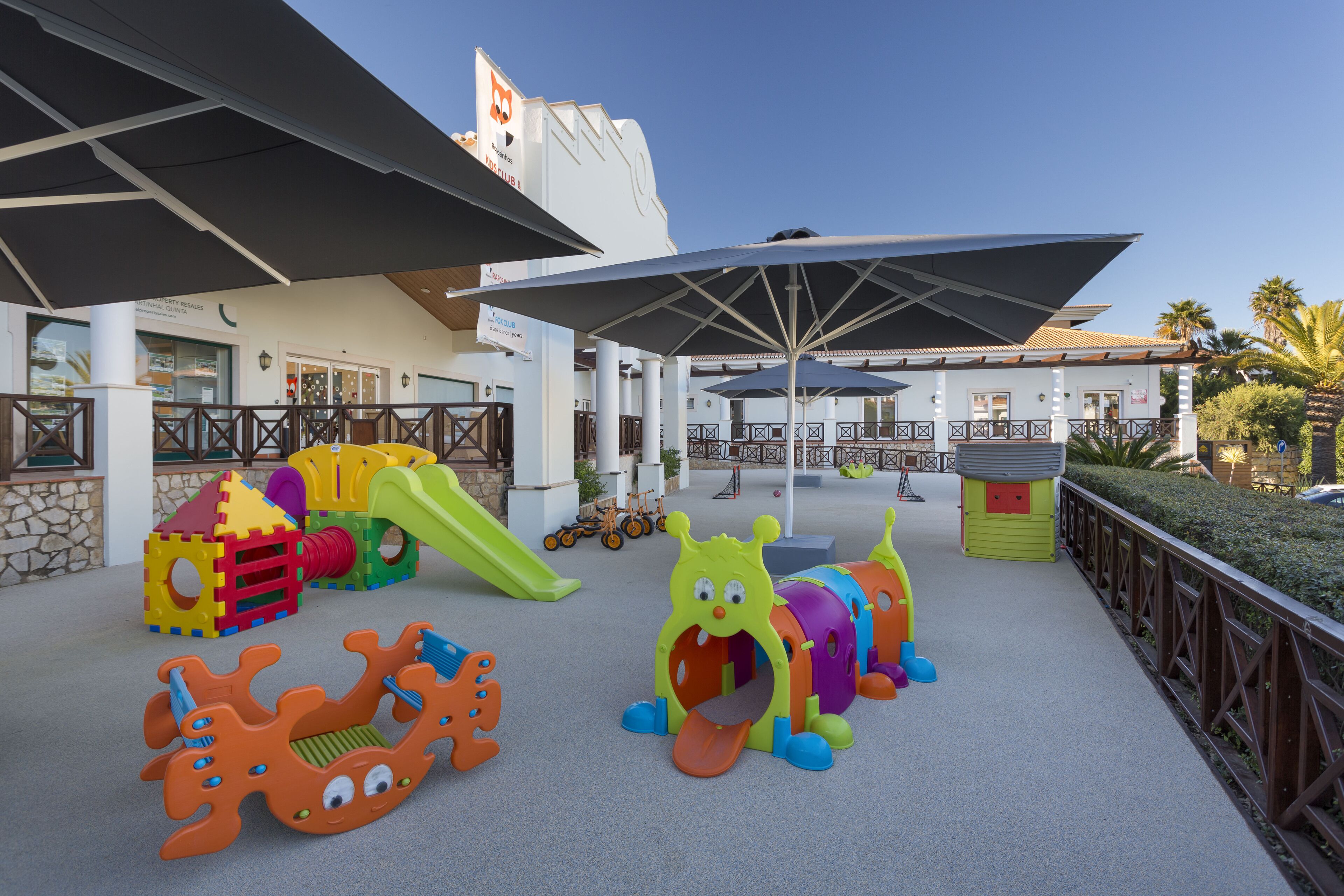 children’s play area – outdoor