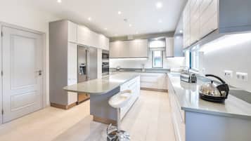 Superior Villa, 4 Bedrooms, Private Pool | Private kitchen | Full-sized fridge, microwave, stovetop, dishwasher