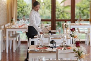 Café da manhã e jantar, culinária internacional