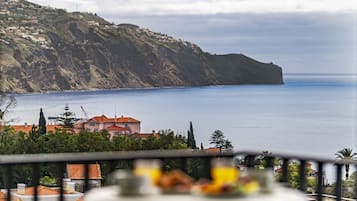 Estudio superior, vista al mar | Vista del balcón