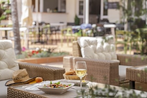 3 restauranter, der serverer morgenmad, frokost og aftensmad