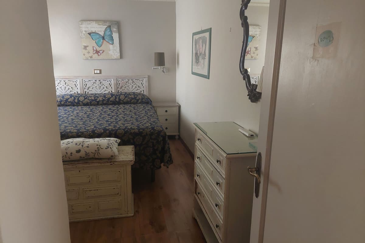 Quarto família | Frigobar, cofres nos quartos, escrivaninha