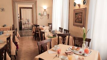 Daily buffet breakfast (EUR 12.00 per person)