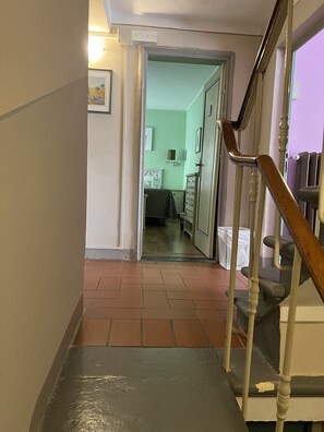 Family Room | Ruang tamu | TV 