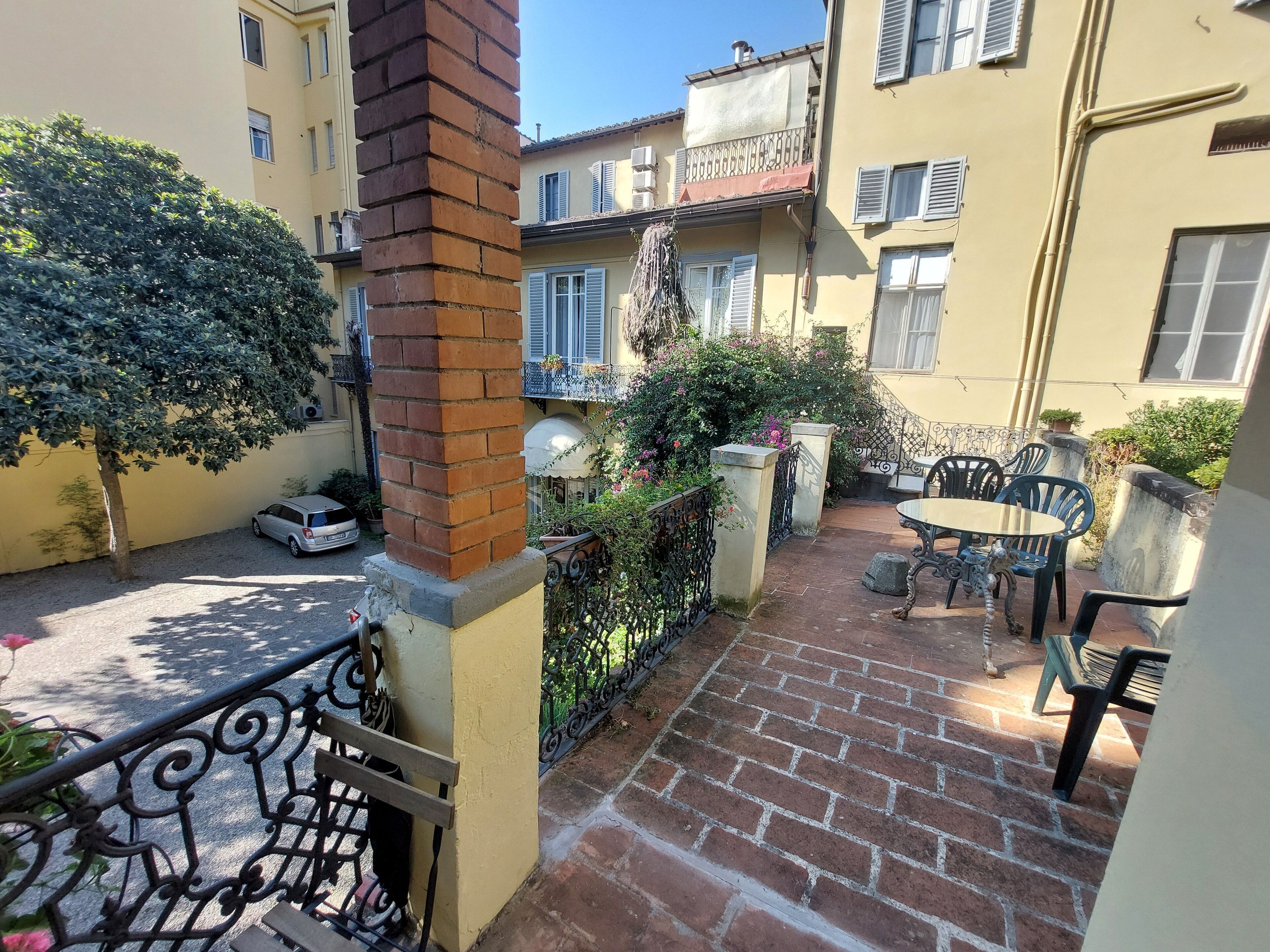 Comfort-Doppelzimmer, Terrasse, Gartenblick