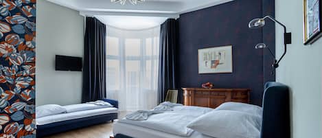 Triple Room | Individually furnished, desk, iron/ironing board, free WiFi