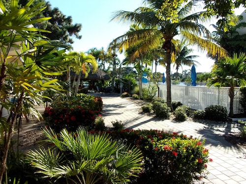 Marco Island Lakeside Inn