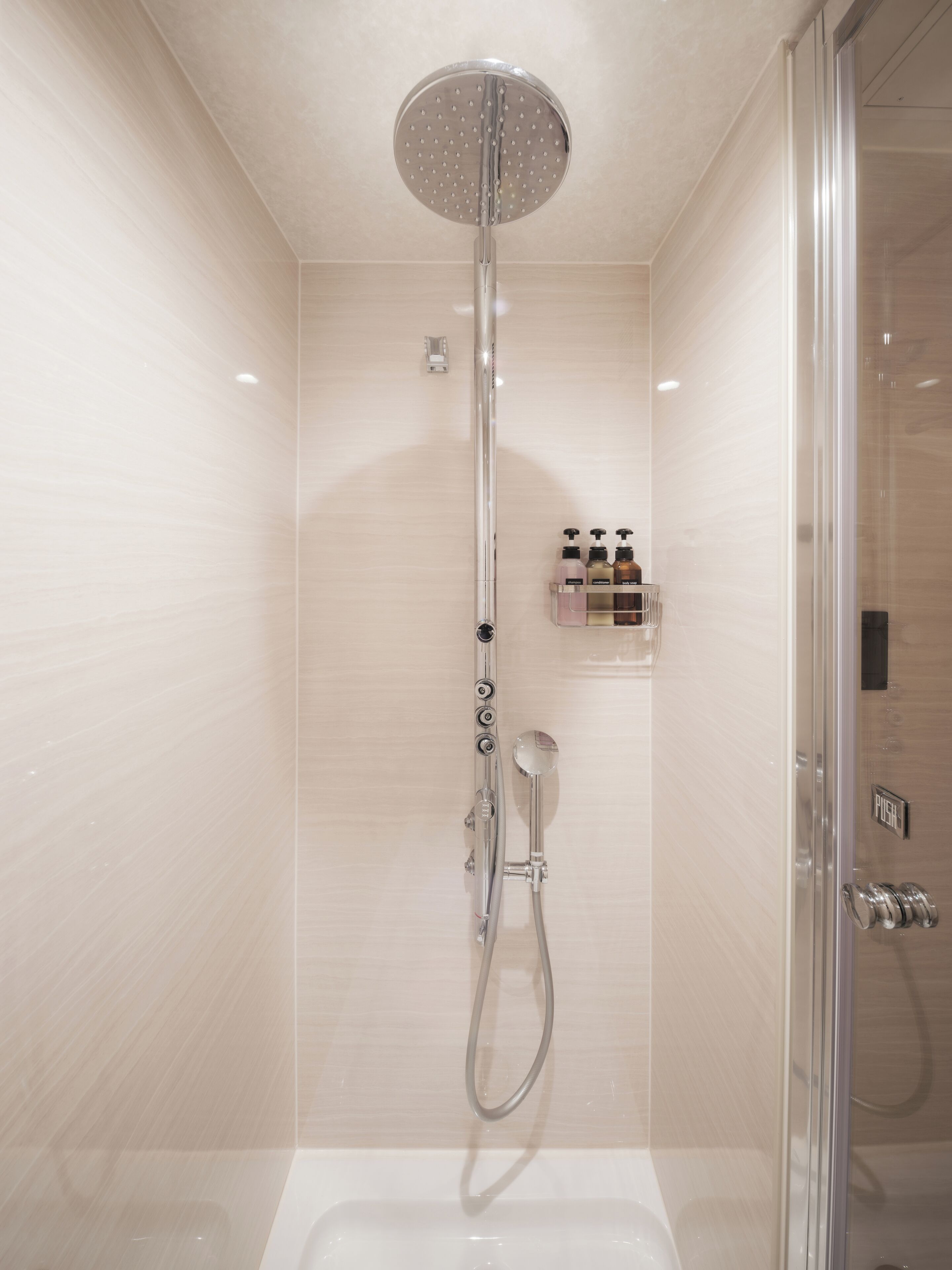 family 4, non-smoking | bathroom | shower, rainfall showerhead, free toiletries, hair dryer