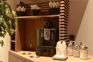 Interior detail - the b akasaka (Tokyo)