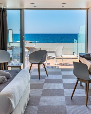 Superior Comfort Room - Sea View | Premium bedding, in-room safe, blackout drapes, soundproofing