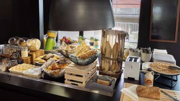 Daily buffet breakfast (EUR 14 per person)