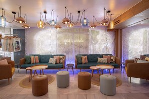 2 bars/lounges, swim-up bar, poolside bar - Sotavento Club Apartments - Only Adults (Calvia)