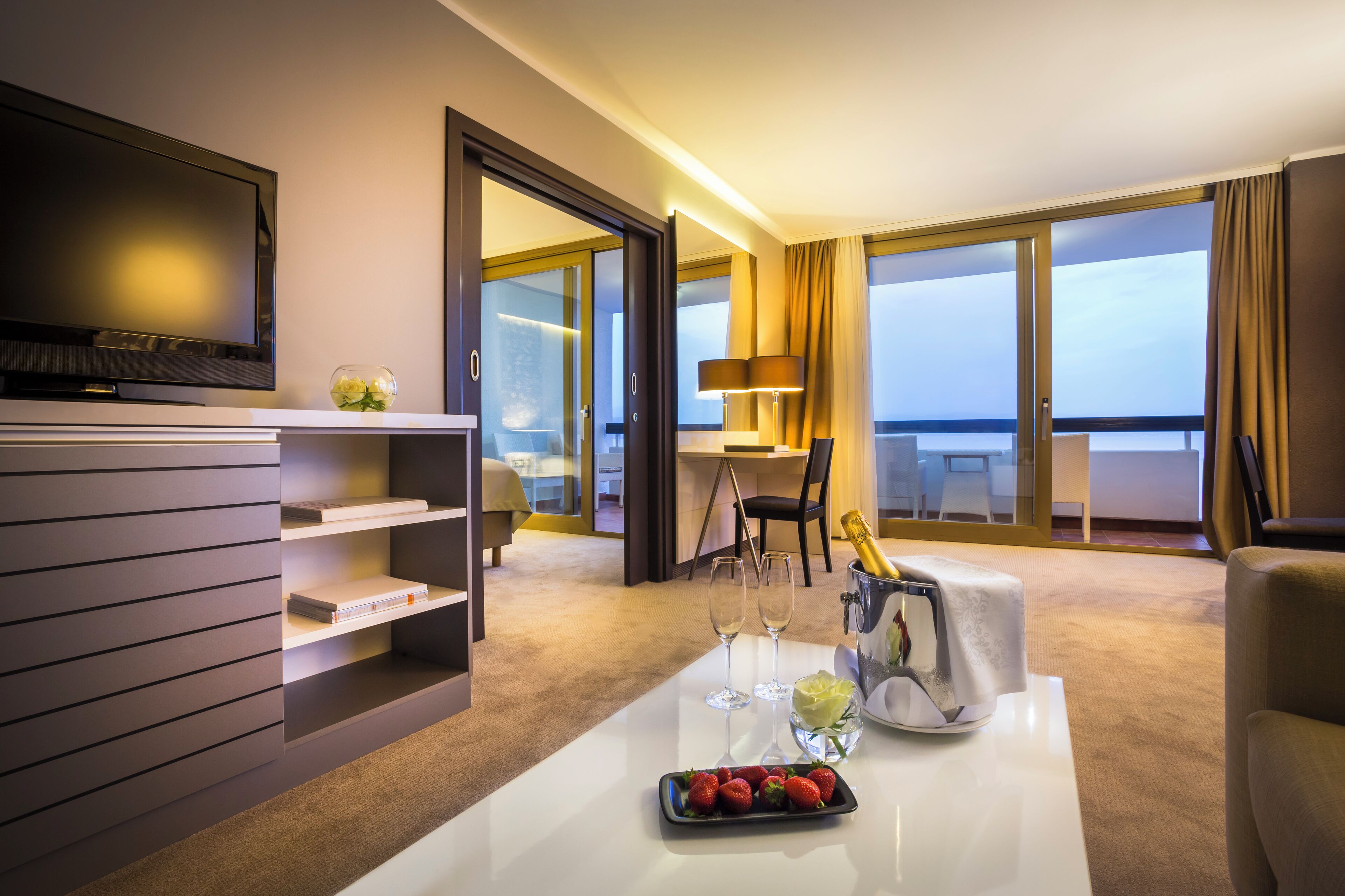 suite | living area | tv