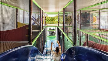 Children’s play area – indoor