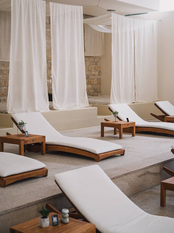 Sauna, body treatments, body scrubs, facials, 2 treatment rooms