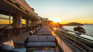 Bar (in der Unterkunft)