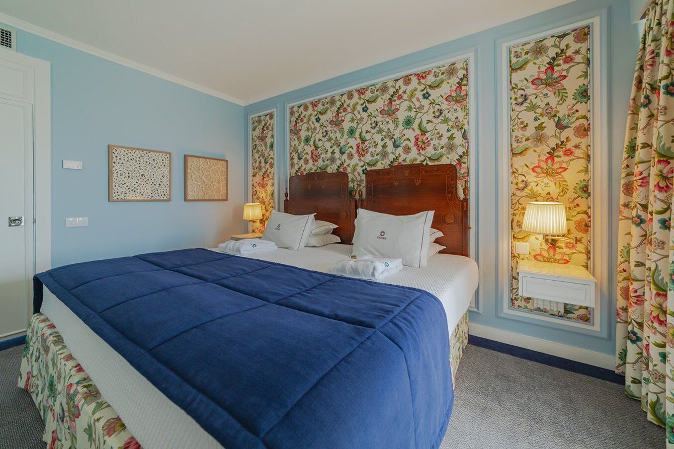 minibar, in-room safe, desk, blackout curtains