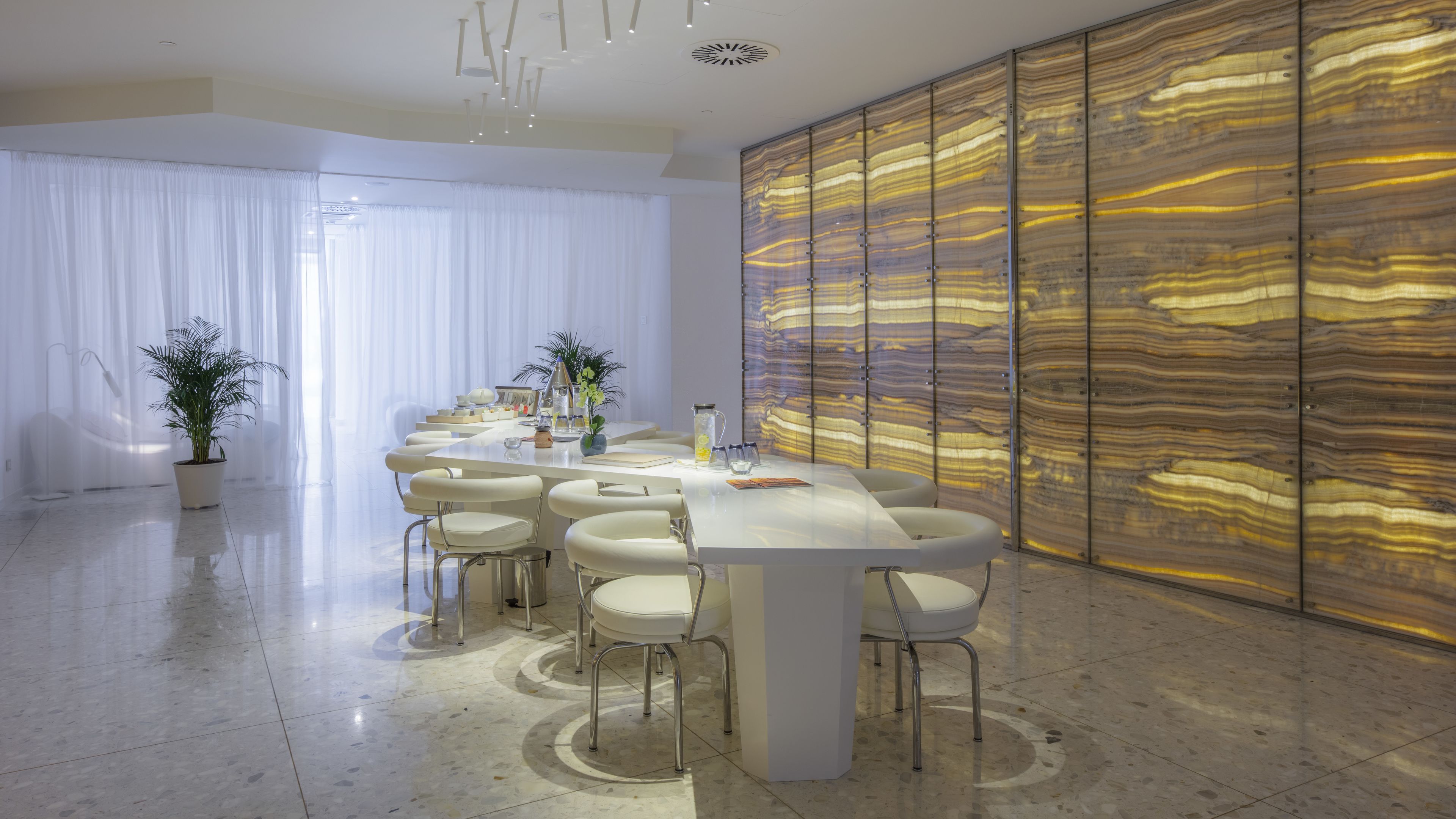 hot tub, steam room, body treatments, hydrotherapy, facials