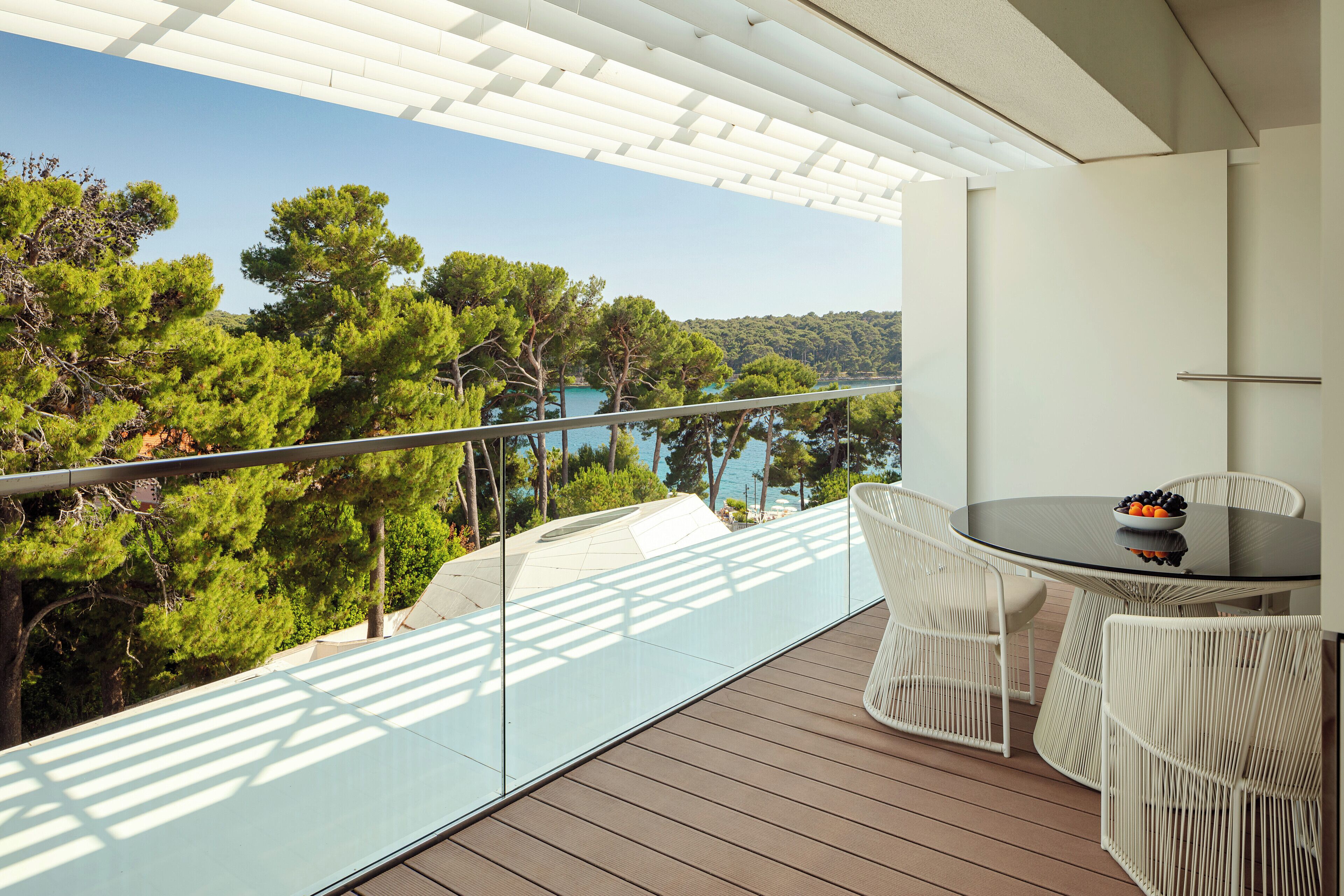 Deluxe Double Room with Balcony and Sea Side | Utsikt fra rommet