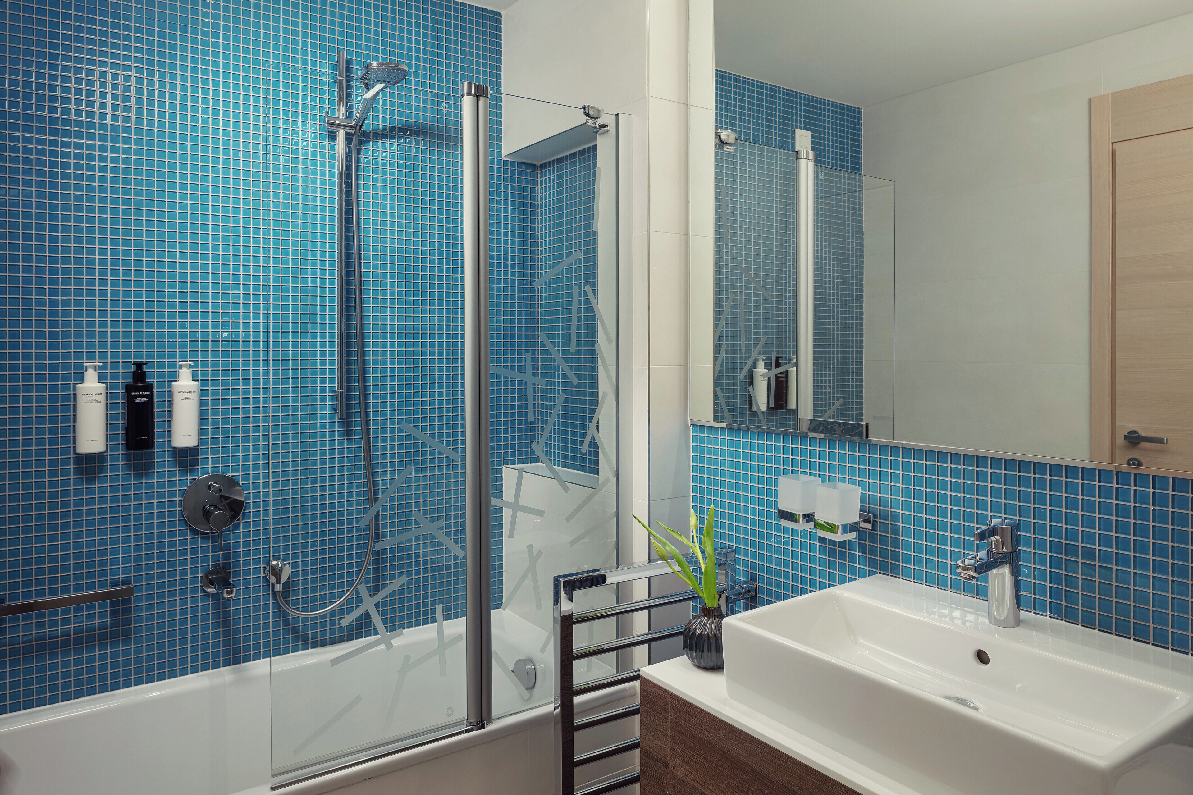 superior twin room, courtyard view | bathroom | hair dryer, slippers, towels