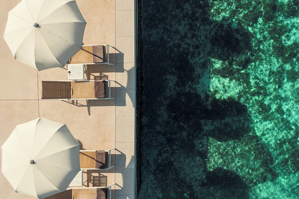 Sun deck