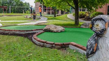 Mini-golf