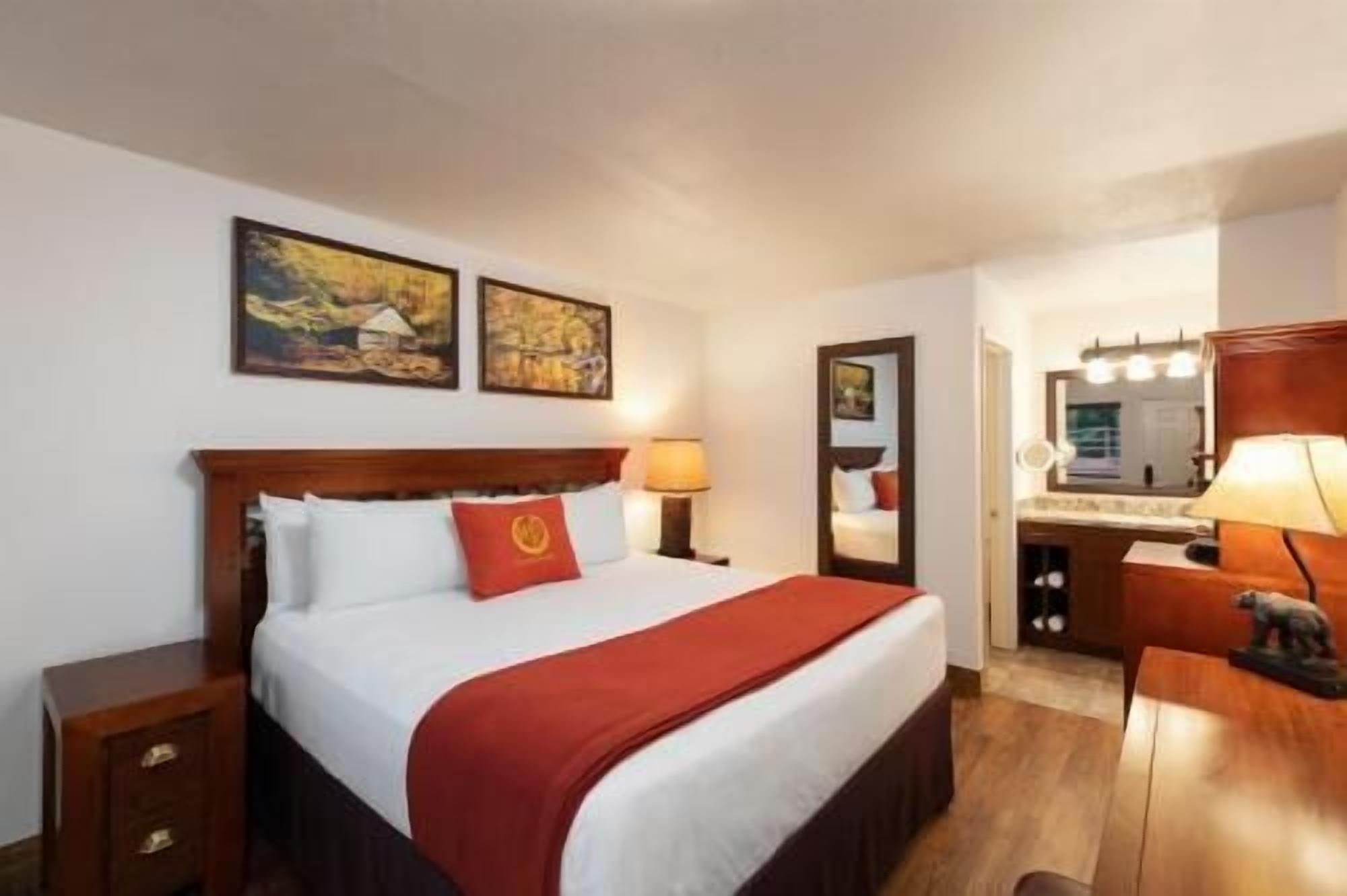 Sengetøy av topp kvalitet, safe på rommet og strykejern/-brett