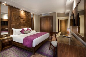 Minibar, in-room safe, blackout drapes, free WiFi - Pyramisa Suites Hotel Cairo (Giza)