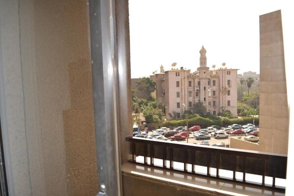 الإطلالة من المنشأة