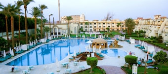 Cataract Pyramids Resort