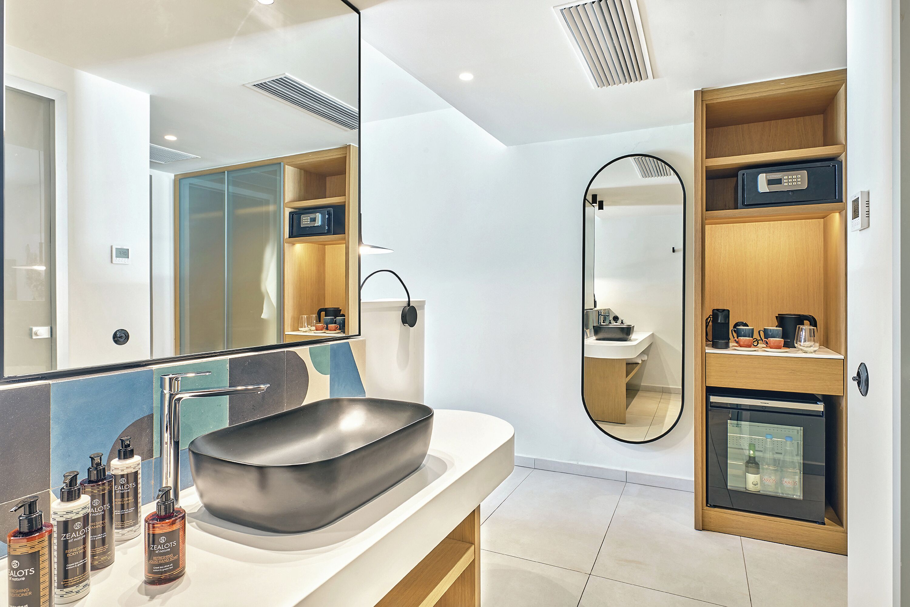 Photo - Paralos Kosta Alímia