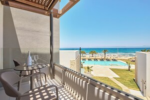 Pure Luxe Junior Suite Sea View | Minibar, in-room safe, individually decorated, individually furnished