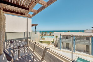 Rom – junior | Minibar, safe på rommet, individuelt dekorert og individuelt innredet