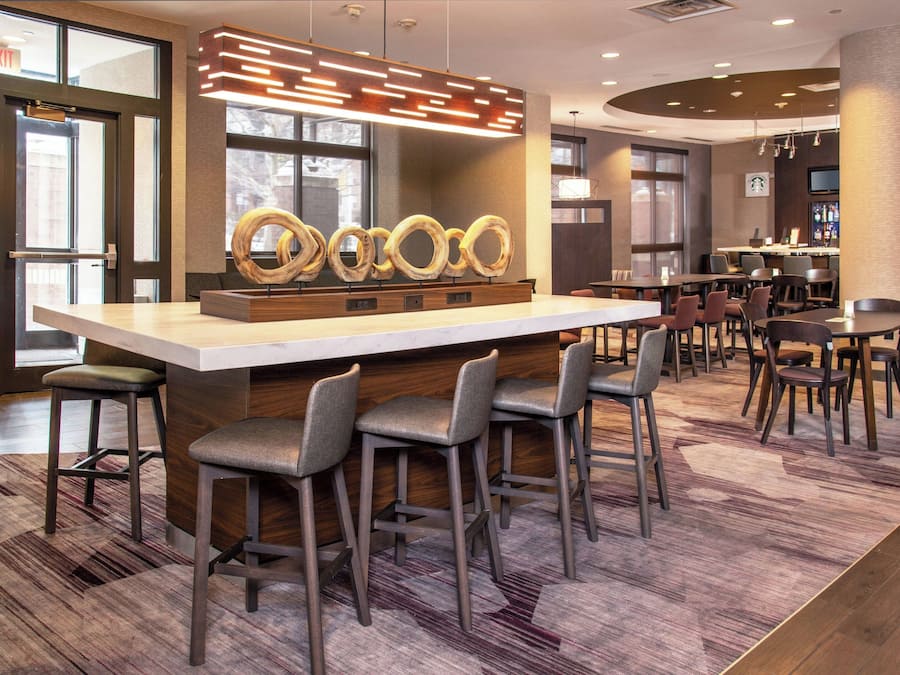 Breakfast and dinner served