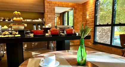 Oasis Plaza Hotel