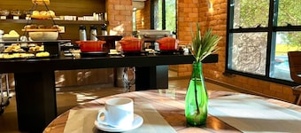 Oasis Plaza Hotel