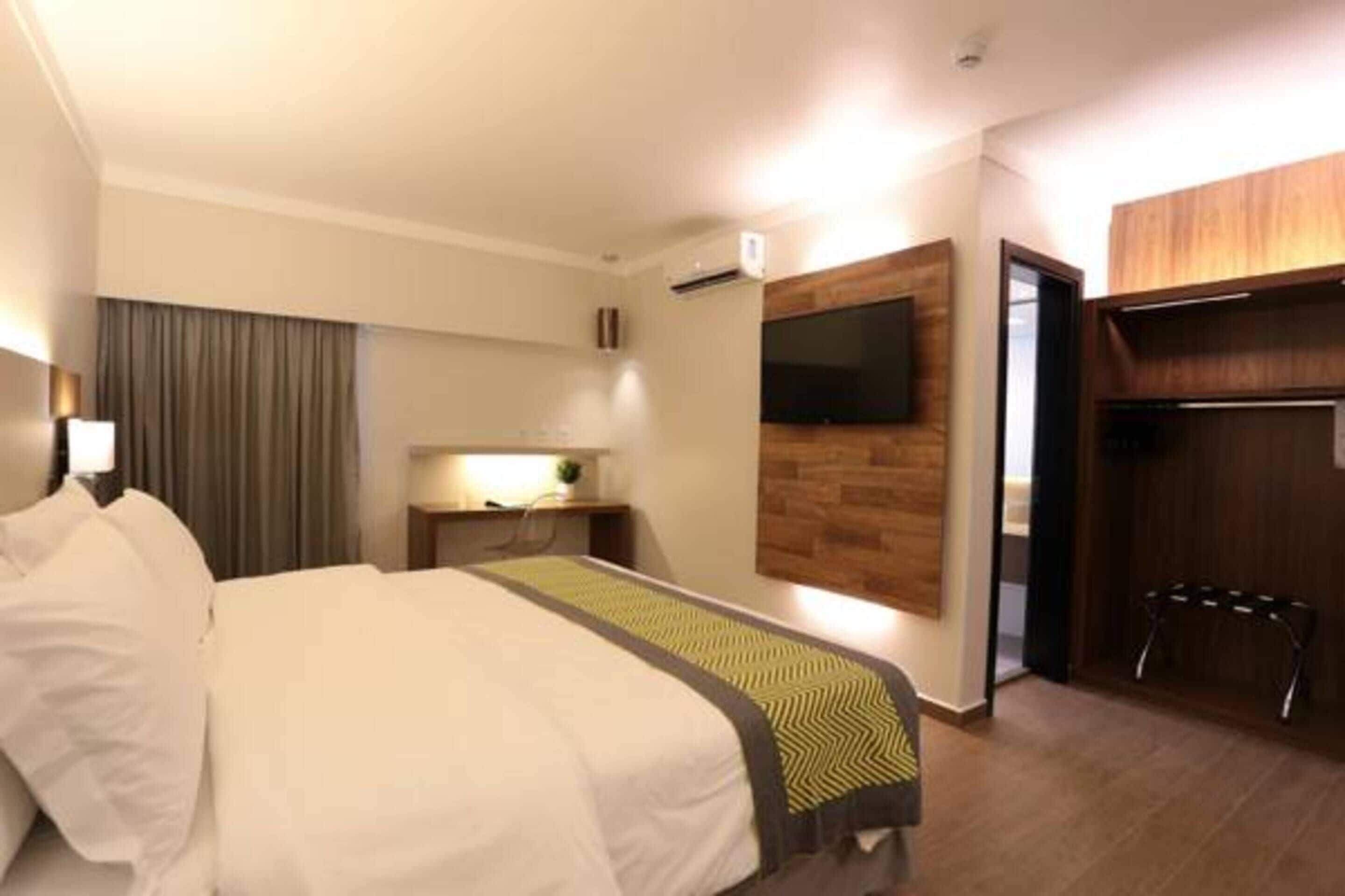  Prime com 01 Cama | Television